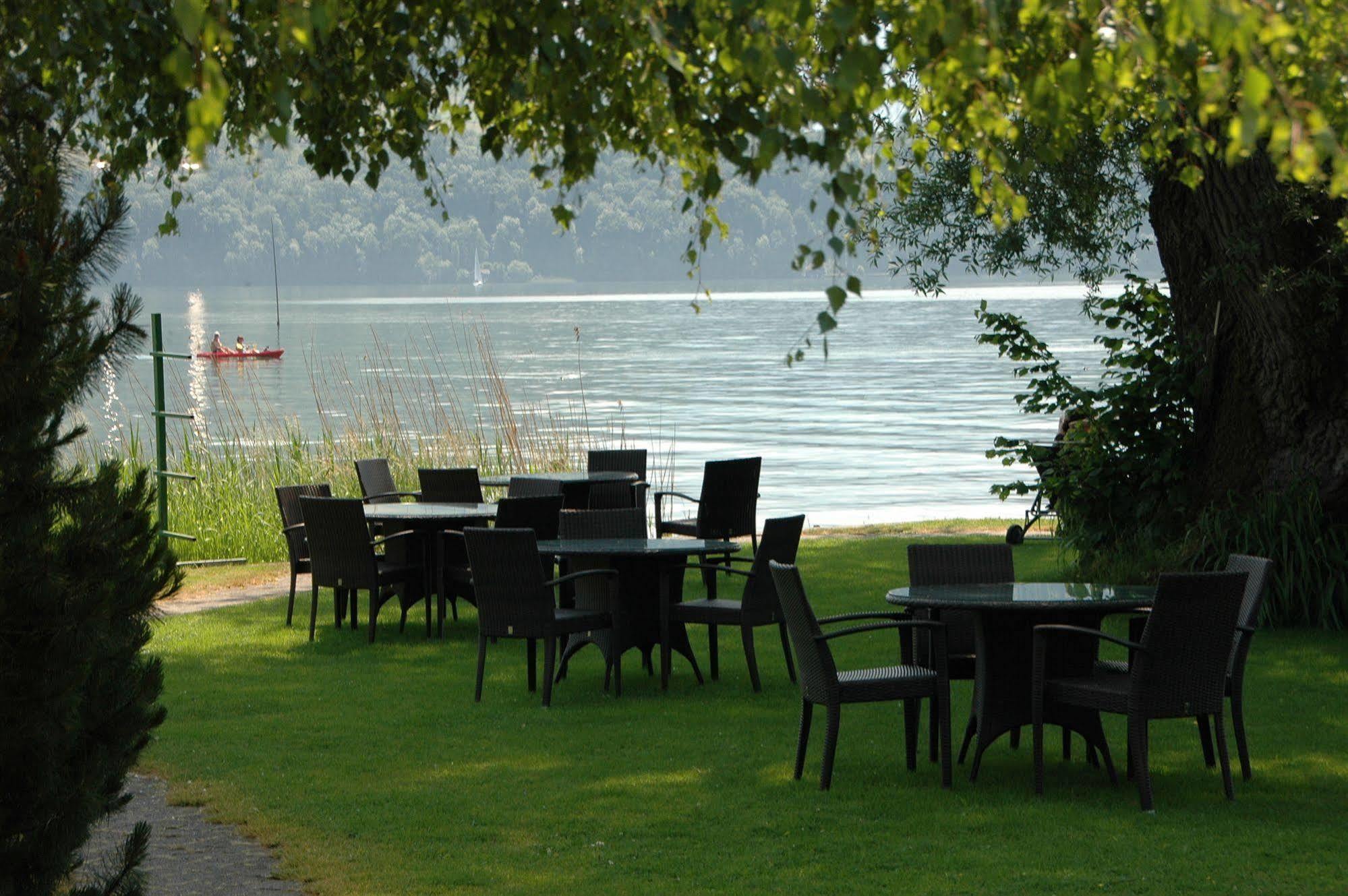 Swiss-Chalet Merlischachen - Romantik Schloss-Hotel Am See Küssnacht Exterior foto